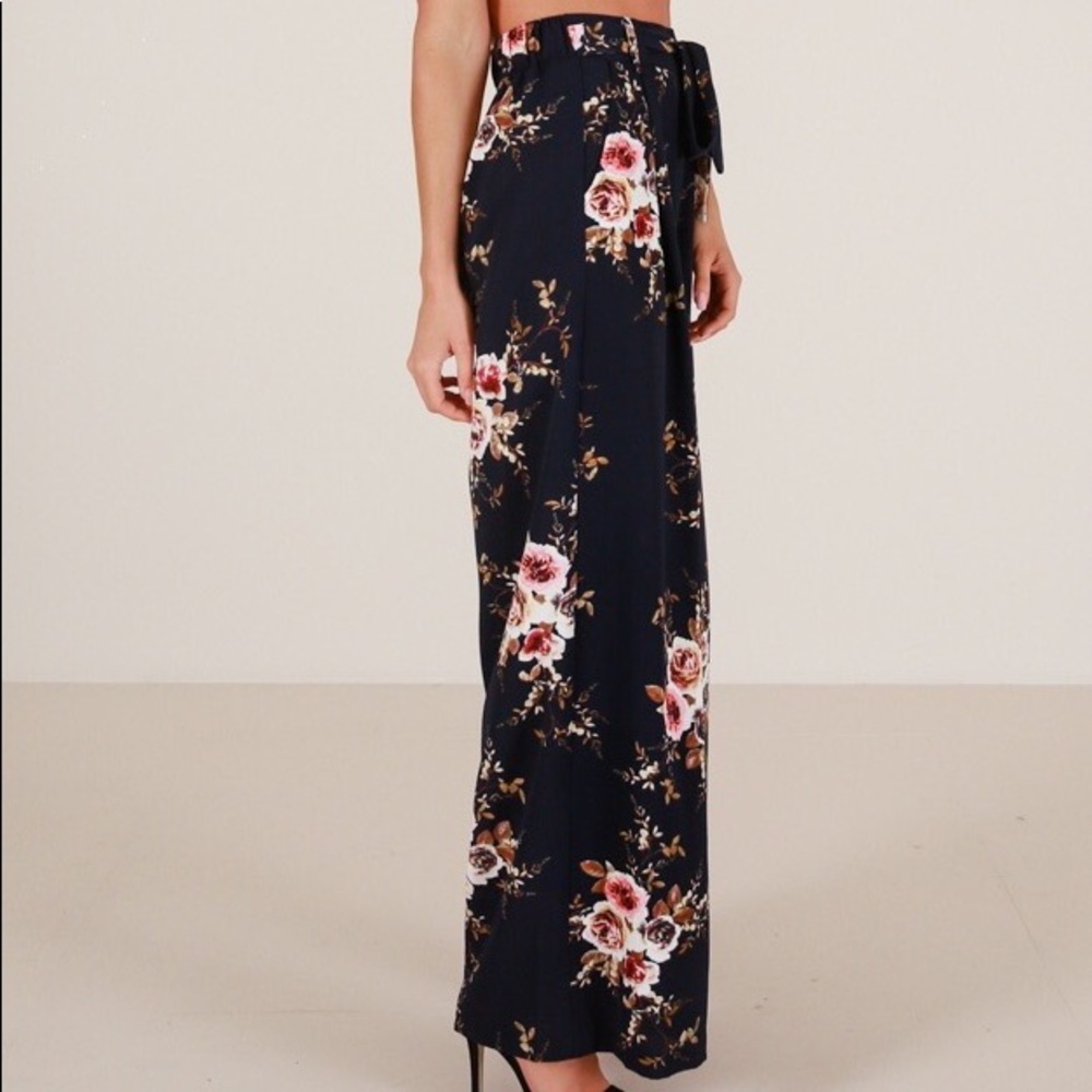 Wide Leg Navy Floral Pants Showpo Kiss From A Rose - Picture 2 of 5